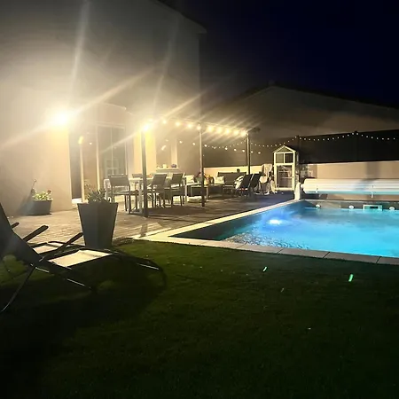 Familiale Avec Piscine, Jardin,cosy & Calme