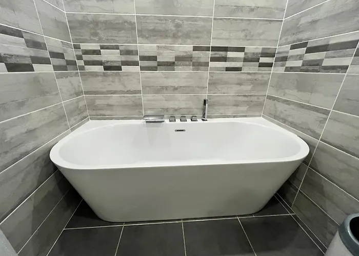Villa Familiale Avec Piscine, Jardin,cosy & Calme *