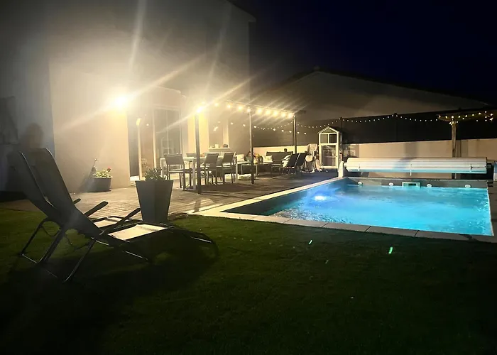 Familiale Avec Piscine, Jardin,cosy & Calme