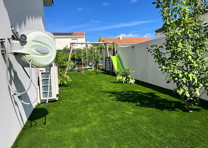 Familiale Avec Piscine, Jardin,cosy & Calme Villa